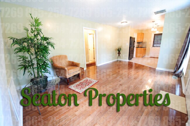 Building Photo - 2020 Woodrow Dr