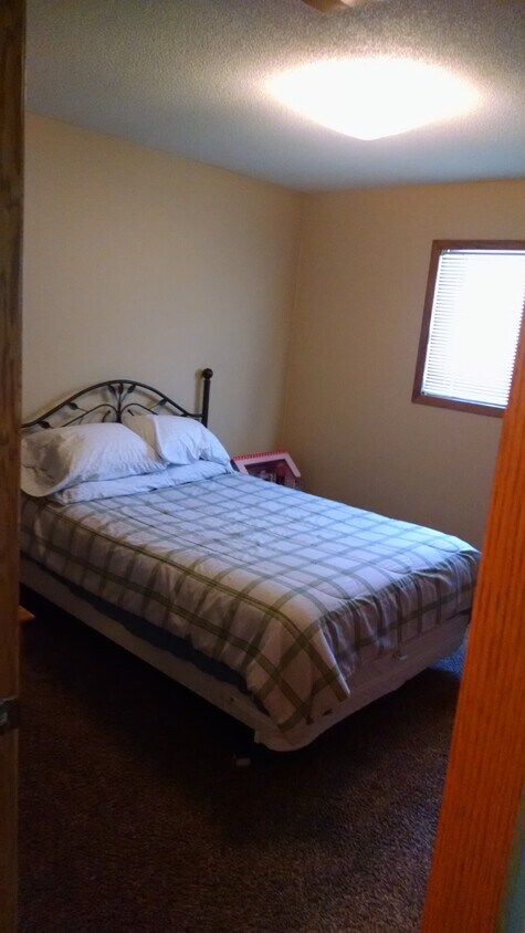 Bedroom - 617 Walden Ct