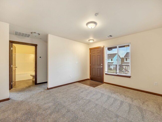 Foto del edificio - 1583 SE Honeysuckle Loop