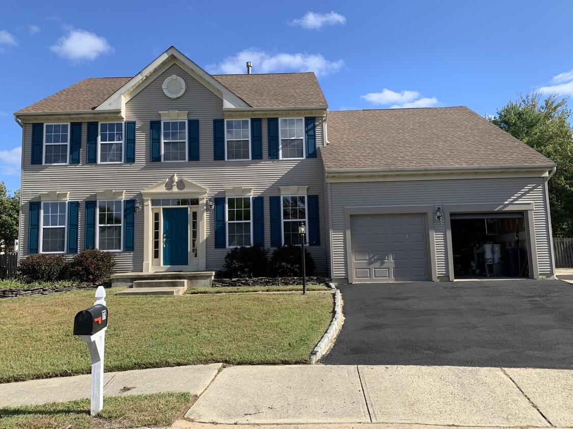 Foto principal - 79 Brent Dr