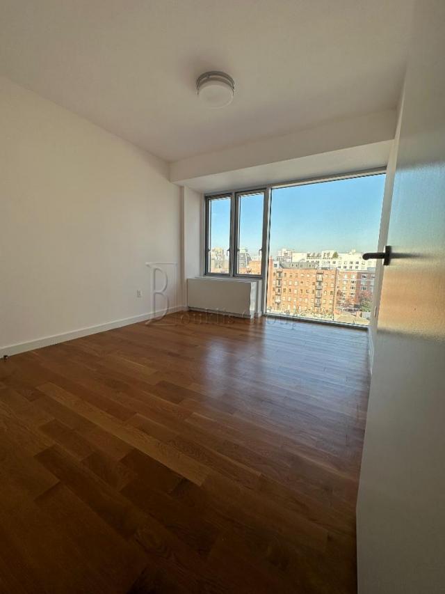 Building Photo - 2 bedroom in ASTORIA NY 11102