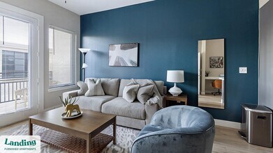 Building Photo - 400 Crawford St