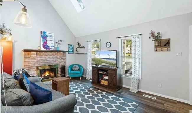 Foto del edificio - Charming 4bdrm/2bth Cape Cod Conveniently Located in the Rockwood Subdivision of Chesterfield Cou...