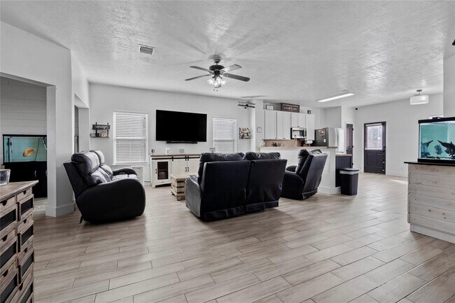 Building Photo - 7529 Topaz Way