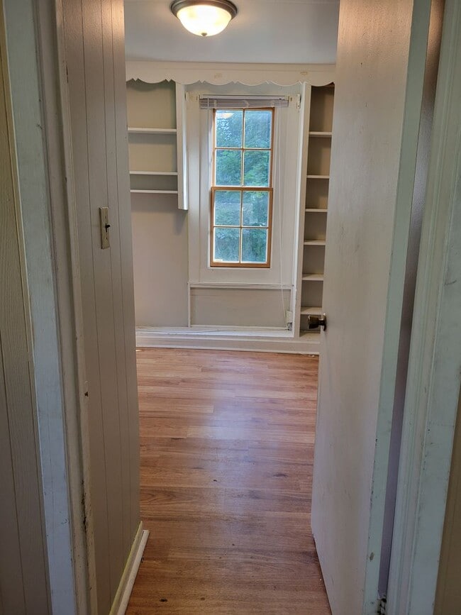 Building Photo - Single Family Home