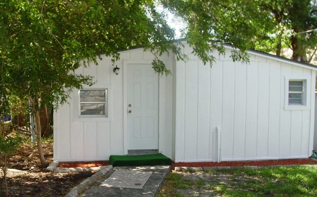 Foto del edificio - 1626 Okeechobee Rd