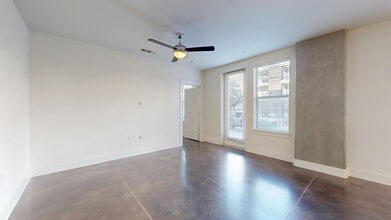 Interior Photo - Griffis Oak Lawn