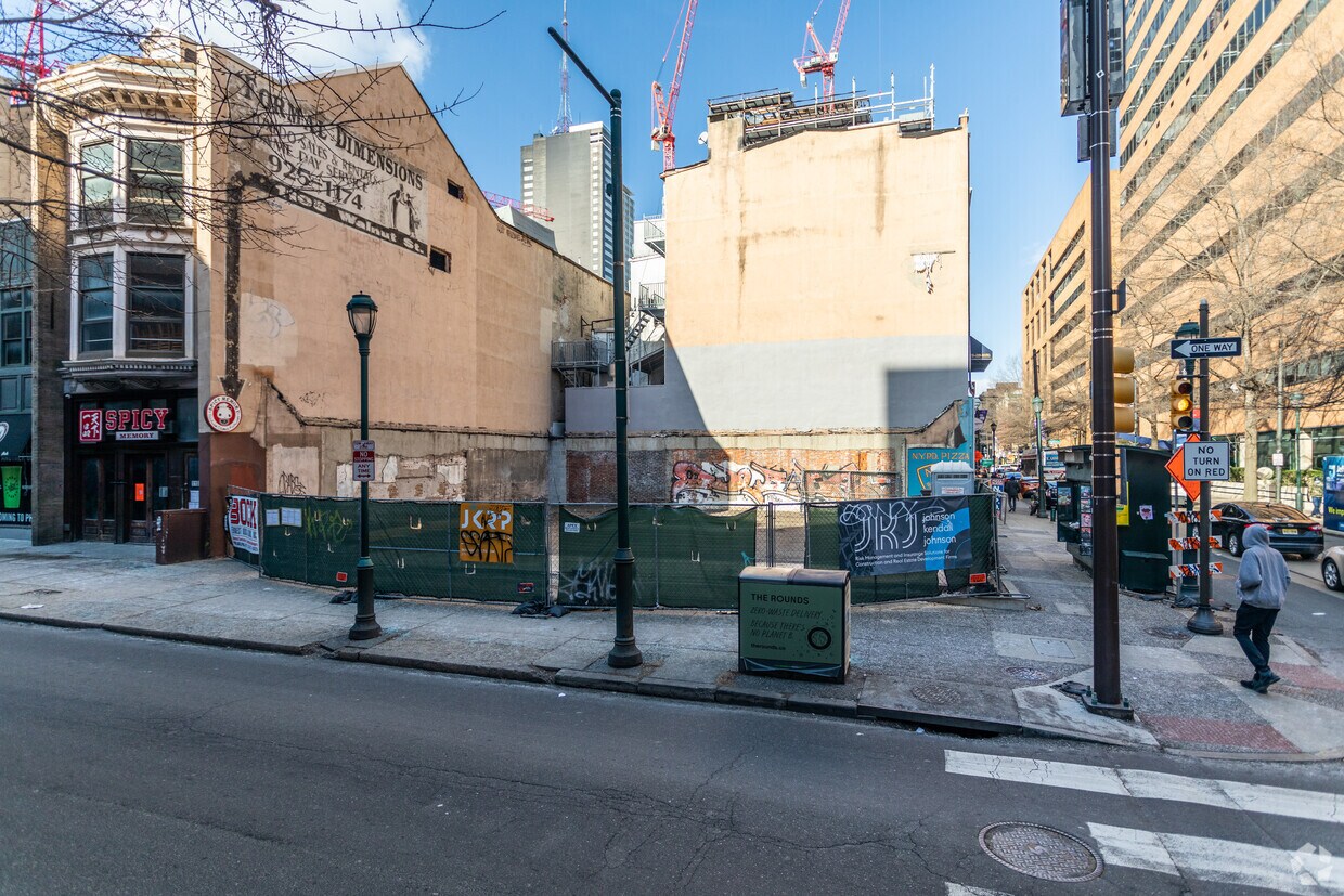 Primary Photo - 1101 Walnut St