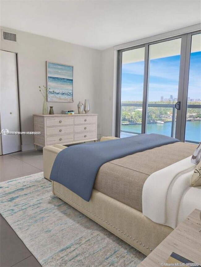 Foto del edificio - 9261 E Bay Harbor Dr