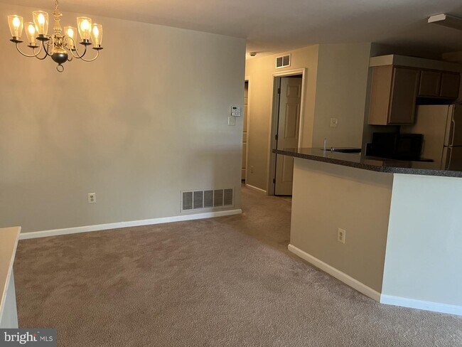 Building Photo - 106 Dresher Woods Dr