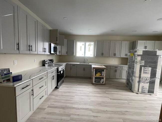 Foto del edificio - 136 Park Ave