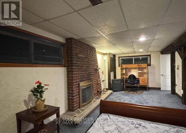 Building Photo - 3551 Burningelm Crescent