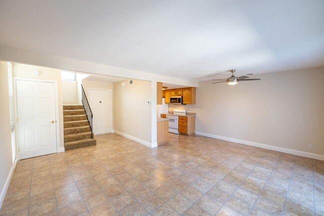 Building Photo - 2-Story Townhouse, 3 Bedrooms with 1 Car G...