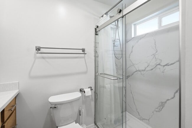 Foto del edificio - 7321 Kelvin Ave