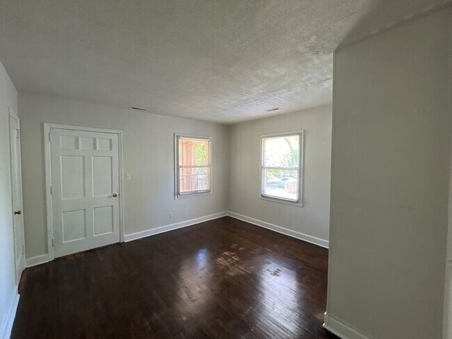 Foto del edificio - 2729 Bancroft St