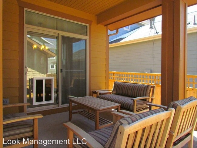 Building Photo - 4 br, 4 bath House - 9067 E 35th Ave