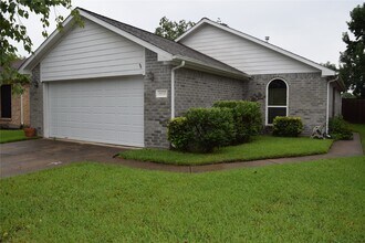 Building Photo - 18130 Beaverdell Dr