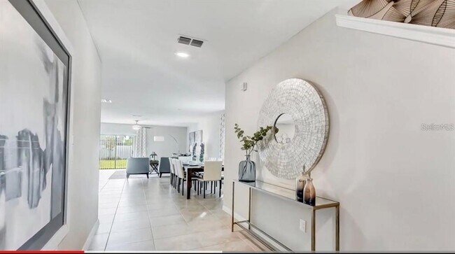 Building Photo - 5059 White Chicory Dr