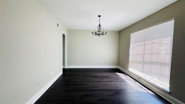 Foto del edificio - 10418 Towne Oak Ln