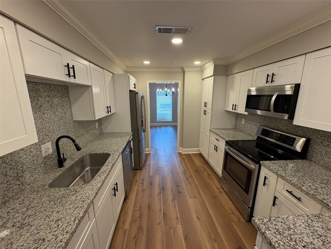 Building Photo - 14321 Still Meadow Dr