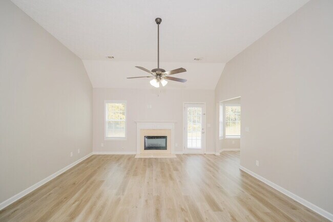 Foto del edificio - 775 Pebble Blvd