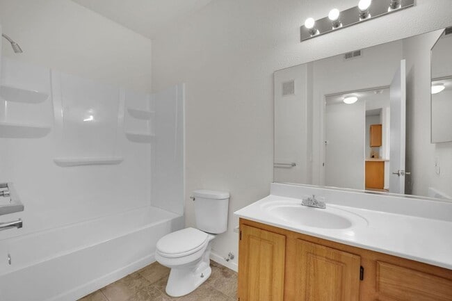 Building Photo - 5655 E Sahara Ave