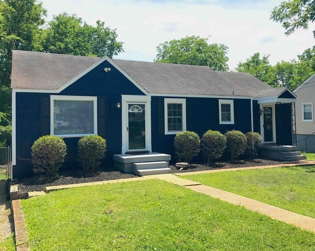 Building Photo - 2502 Woodyhill Dr