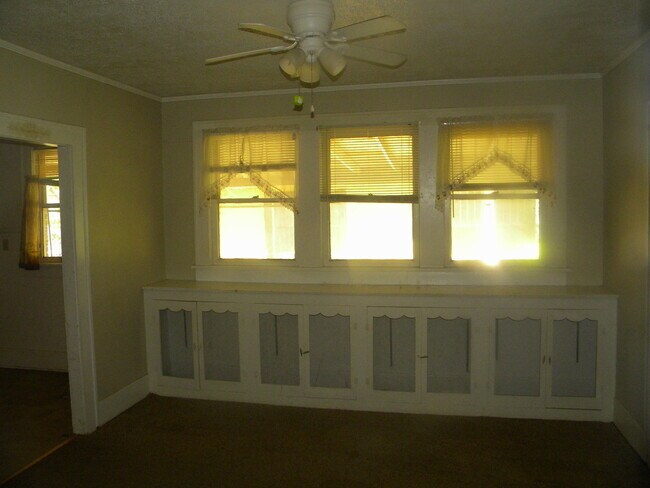 Foto del edificio - 2 Bed 1 Bath