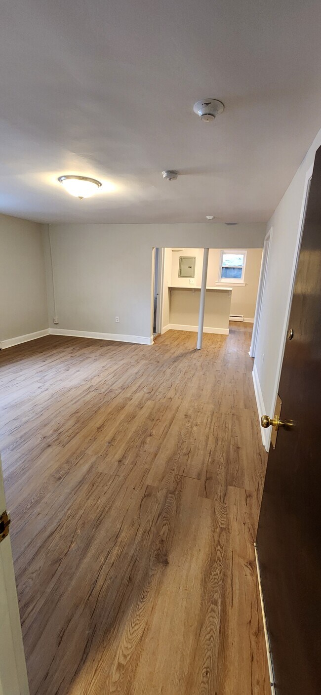 Building Photo - 69 Chiswick Rd