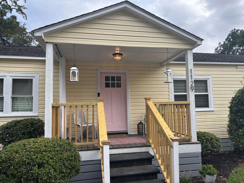 Foto principal - 1129 Brody Ave