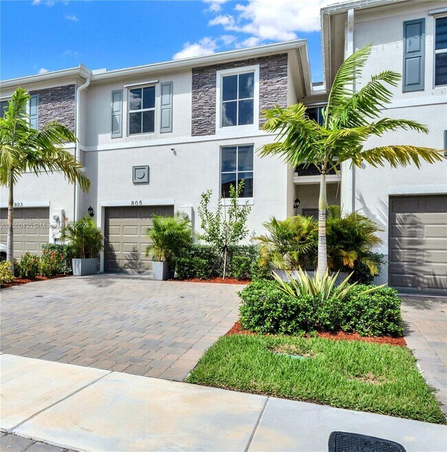 Foto del edificio - 805 SE 18th St