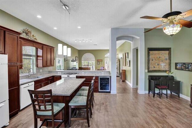 Foto del edificio - 13285 NW 19th St