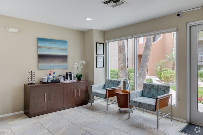 Leasing Office - Candela Park
