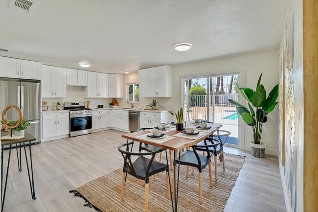 Foto del edificio - 74398 Myrsine Ave