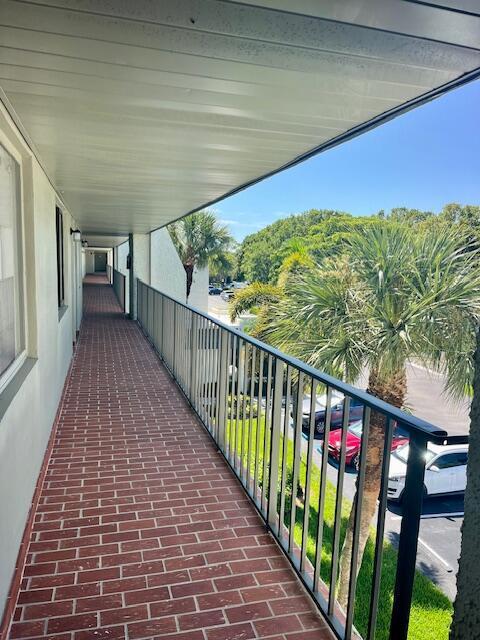 Foto del edificio - 4090 Tivoli Ct