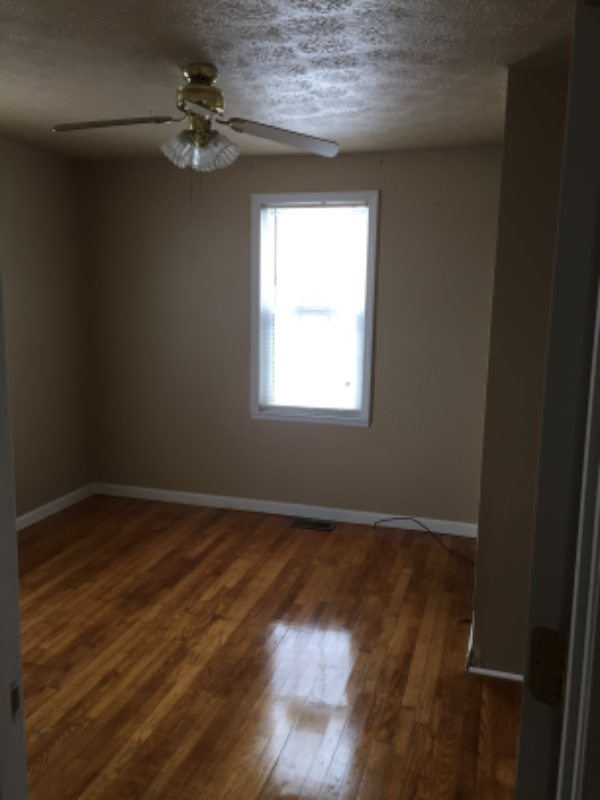 Building Photo - 428 Hill Dr