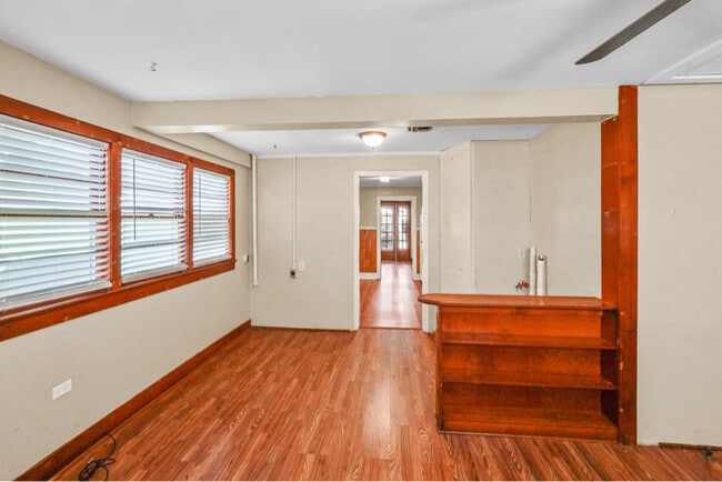 Building Photo - 113 Marmande St