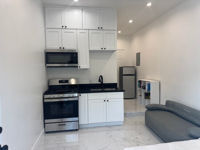 Foto del edificio - 4525 Dunsmore Ave
