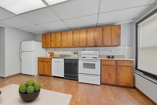 Foto del edificio - 2429 W 127th St