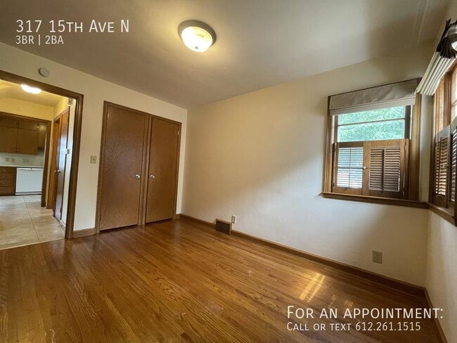 Building Photo - 317 15th Ave N