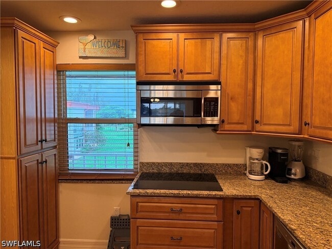 Building Photo - 1700 Pine Valley Dr
