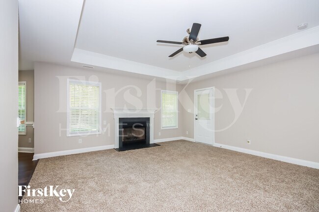 Foto del edificio - 645 White Oaks Rd