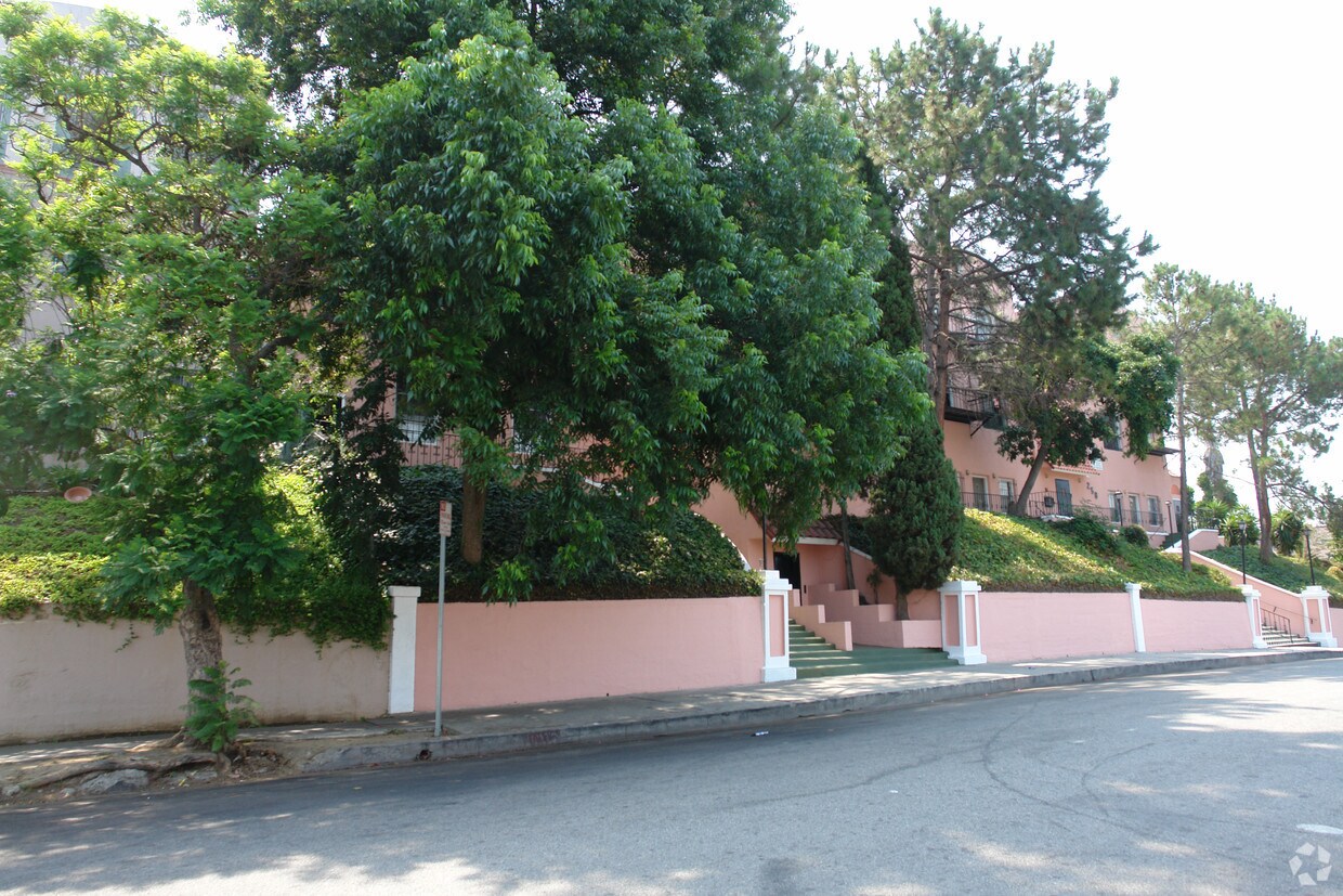 Building Photo - 250 S Coronado St