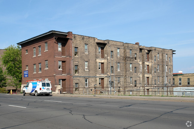 Building Photo - SECOND AND SECOND