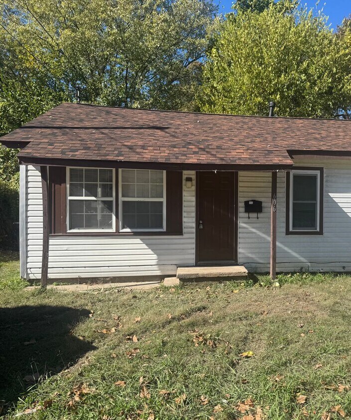 Primary Photo - 606-608 Sherman St