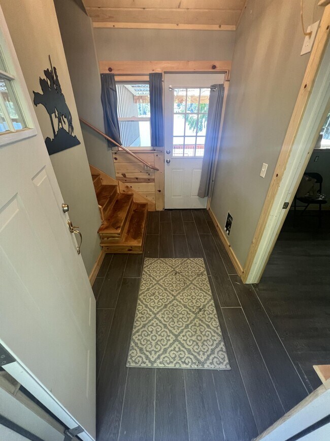 Foto del edificio - 5010 Lake Bosworth Ln