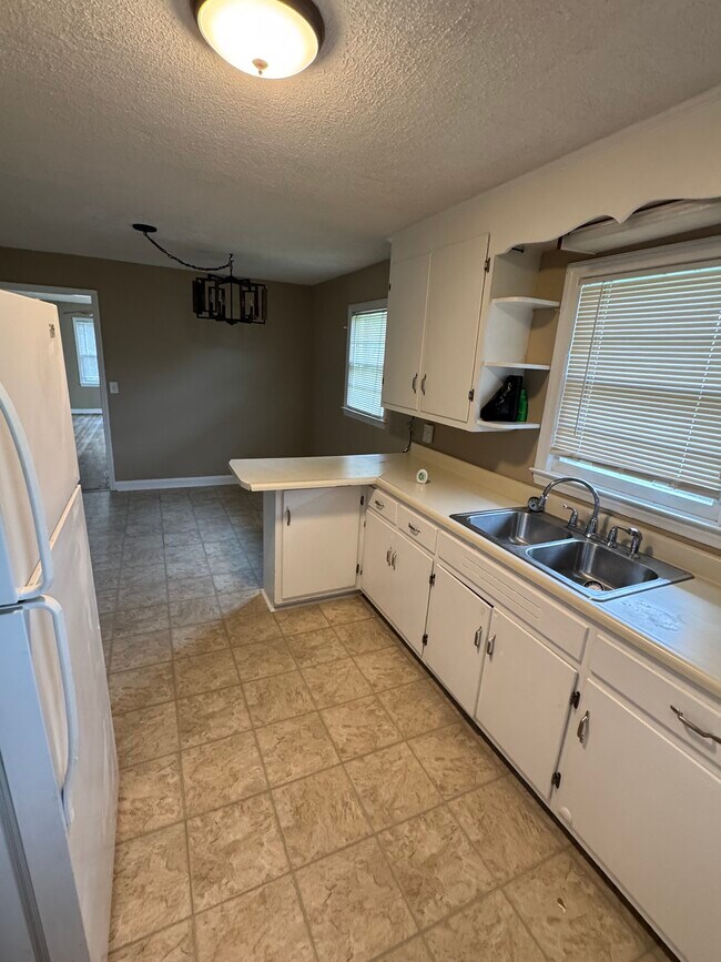 Building Photo - 730 Tupelo Cir