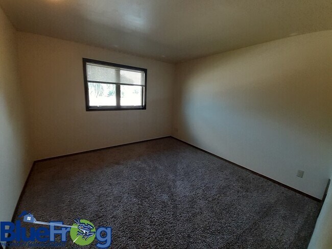 Foto del edificio - 1403-1403 N Birchwood Ave