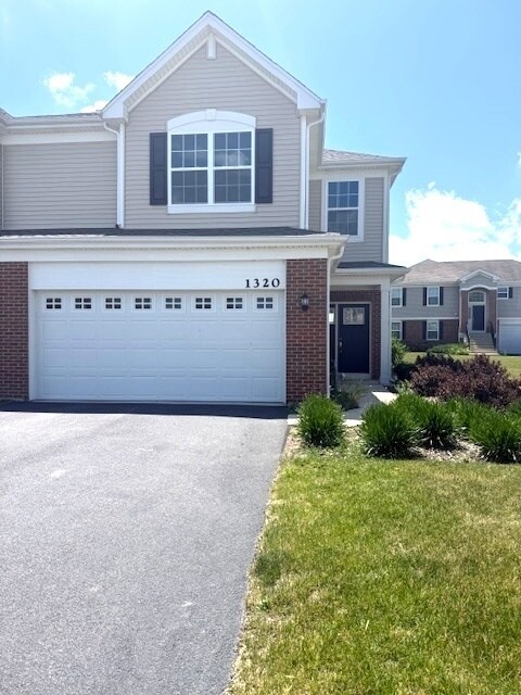 Foto principal - 1320 Draper Rd