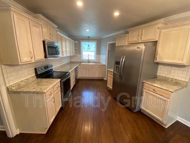 Foto del edificio - 934 McKellar Dr